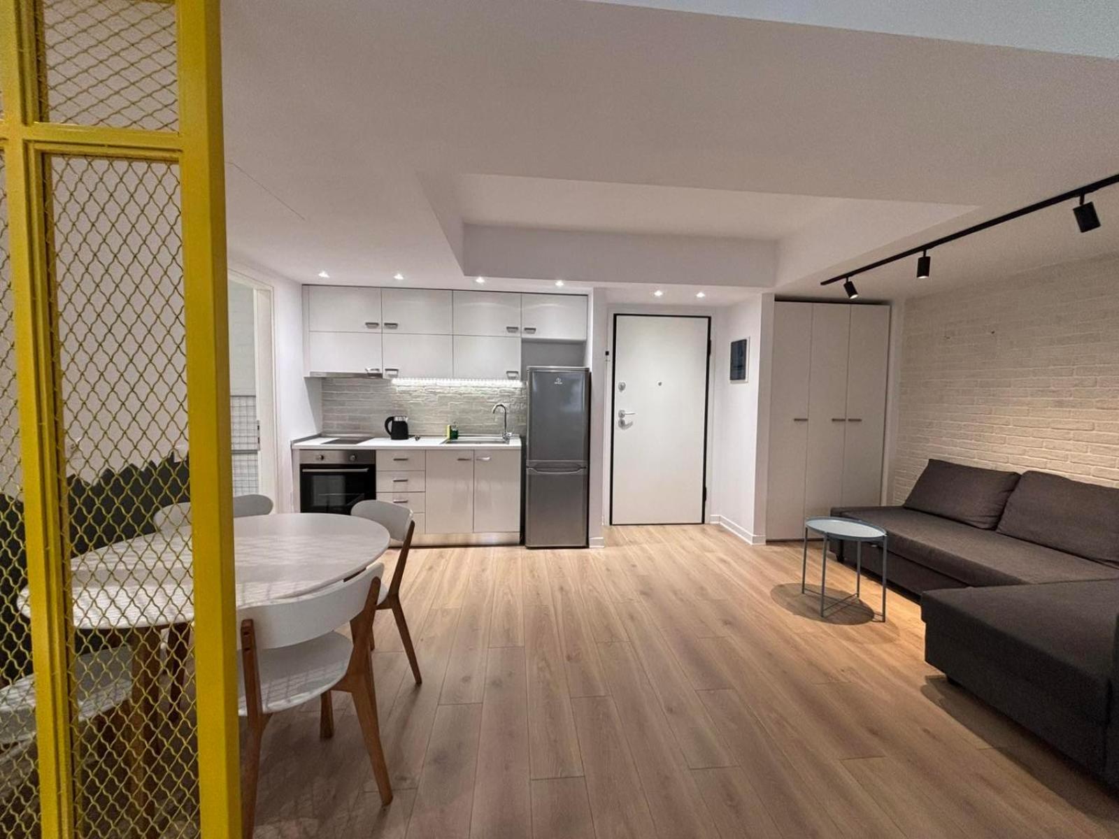 Nyma White Apartments, The Luxury Suites Thessaloniki Buitenkant foto