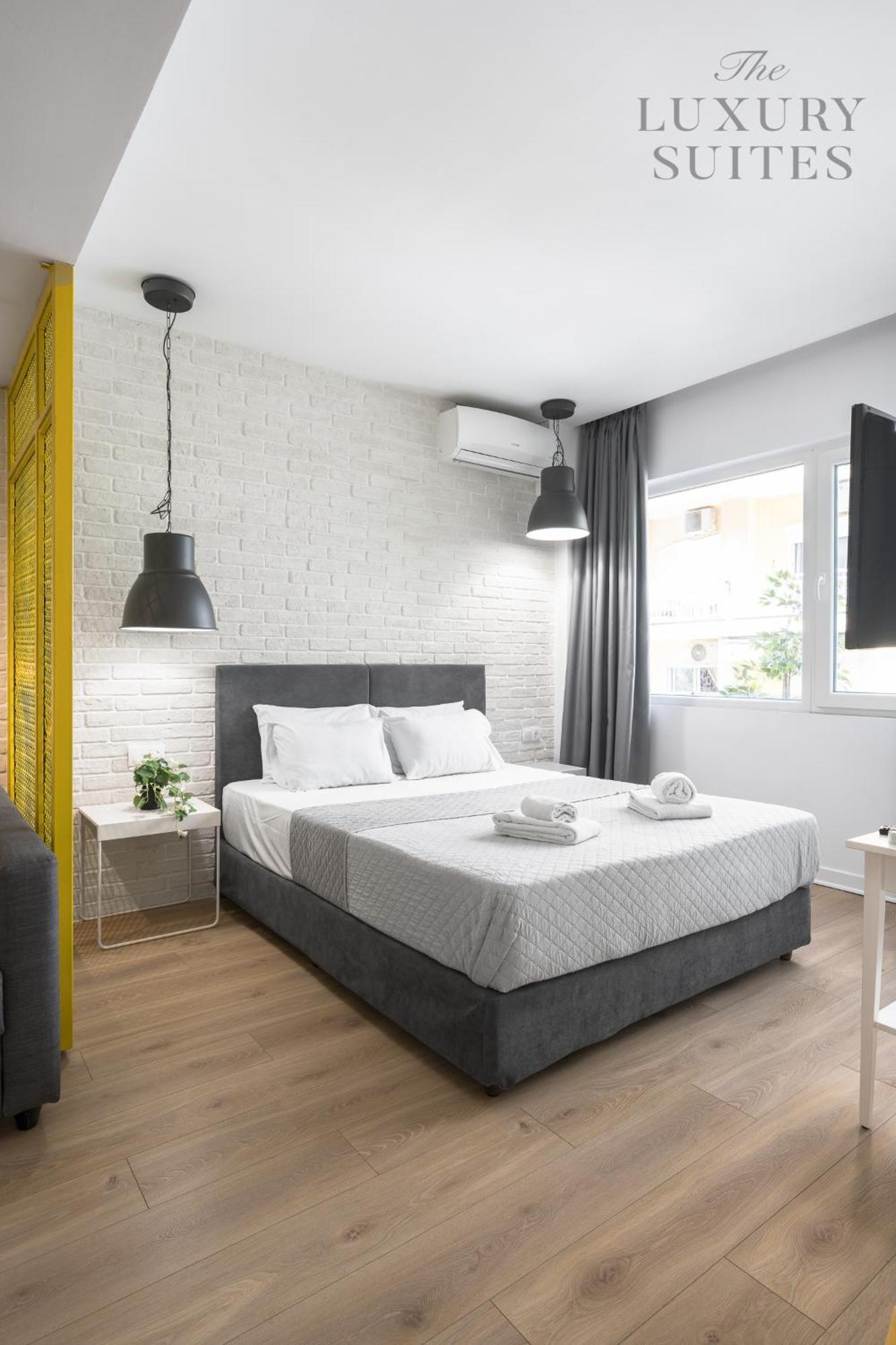 Nyma White Apartments, The Luxury Suites Thessaloniki Buitenkant foto