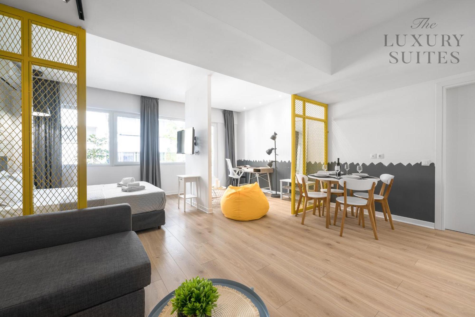 Nyma White Apartments, The Luxury Suites Thessaloniki Buitenkant foto