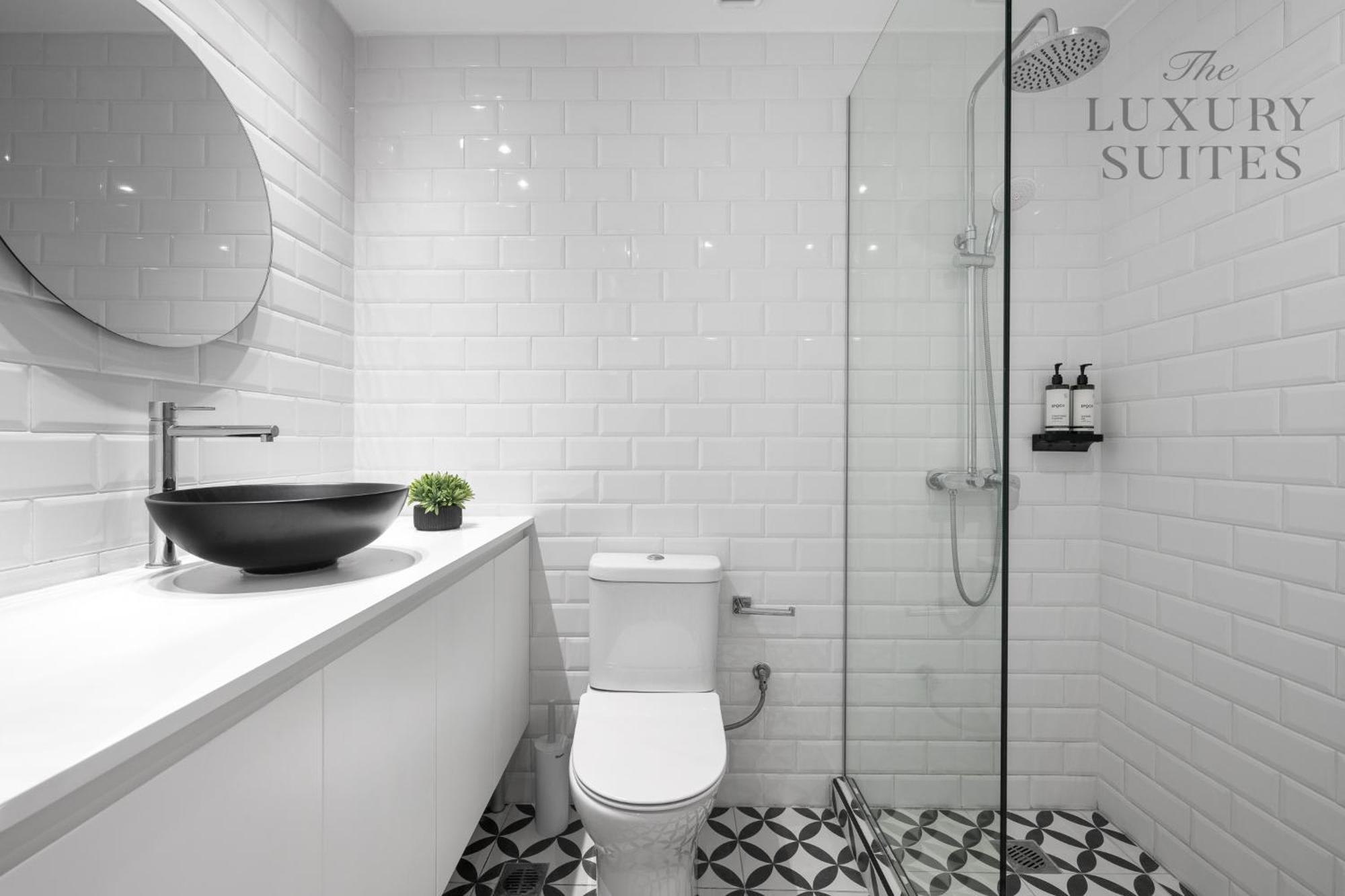 Nyma White Apartments, The Luxury Suites Thessaloniki Buitenkant foto